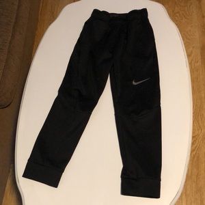 Boys Youth size Medium Nike pants